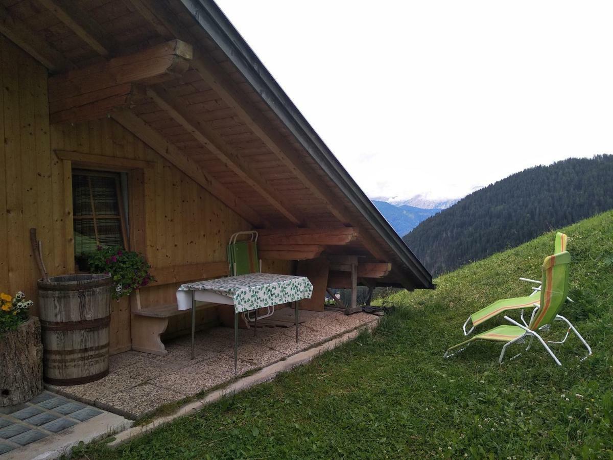 Naschthof Apartment Dobbiaco Luaran gambar